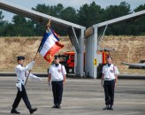 LtCl Yann Malard /Drapeau de la 33e Escadre, dernier passage.