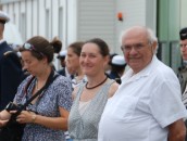 Madame Yann Malard, toute à la joie de 'récupérer' un peu son époux.